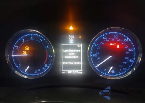 2018 Toyota Corolla Xse z USA, uszkodzony, nr VIN 2T1BURHE7JC975183